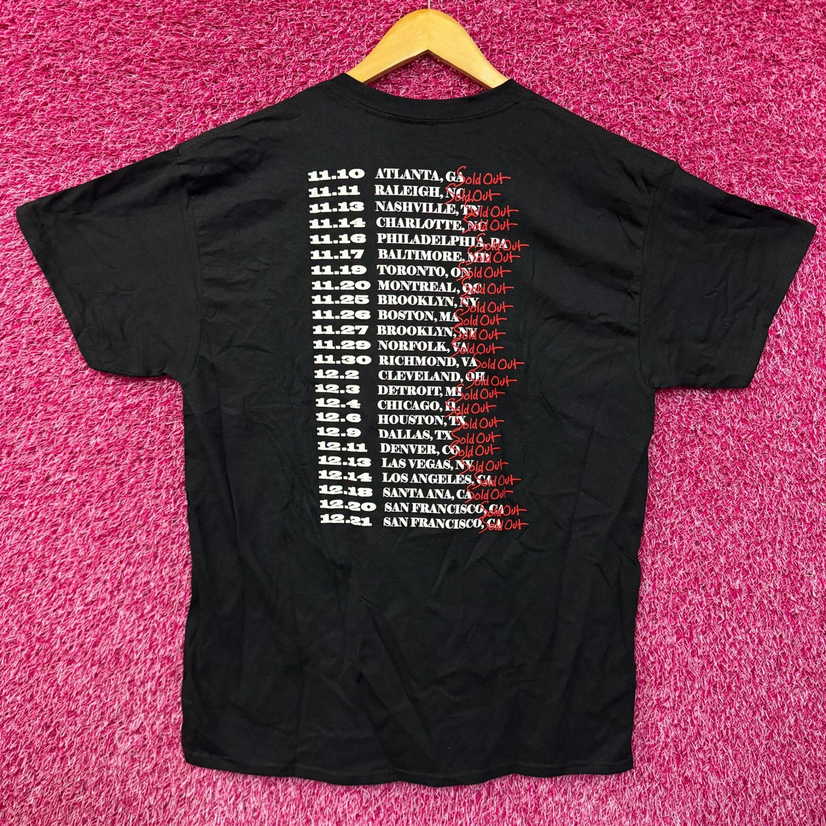 HER I Used to Know Tour Dates Polaroid Urban Pop Tee M product image 3