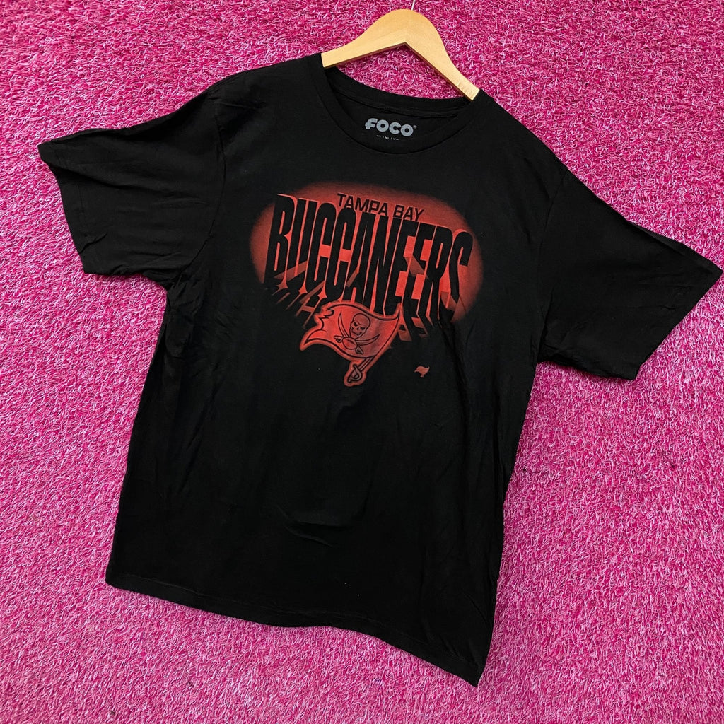 FOCO NFL Tampa Bay Buccaneer Team Logo Graphic T-Shirt XL product image 3