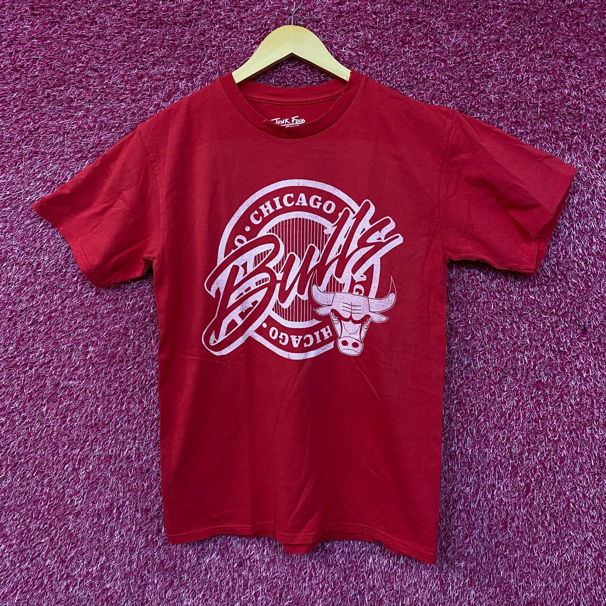 Junk Food Clothing NBA Chicago Bulls Crest Vintage Style product image 1