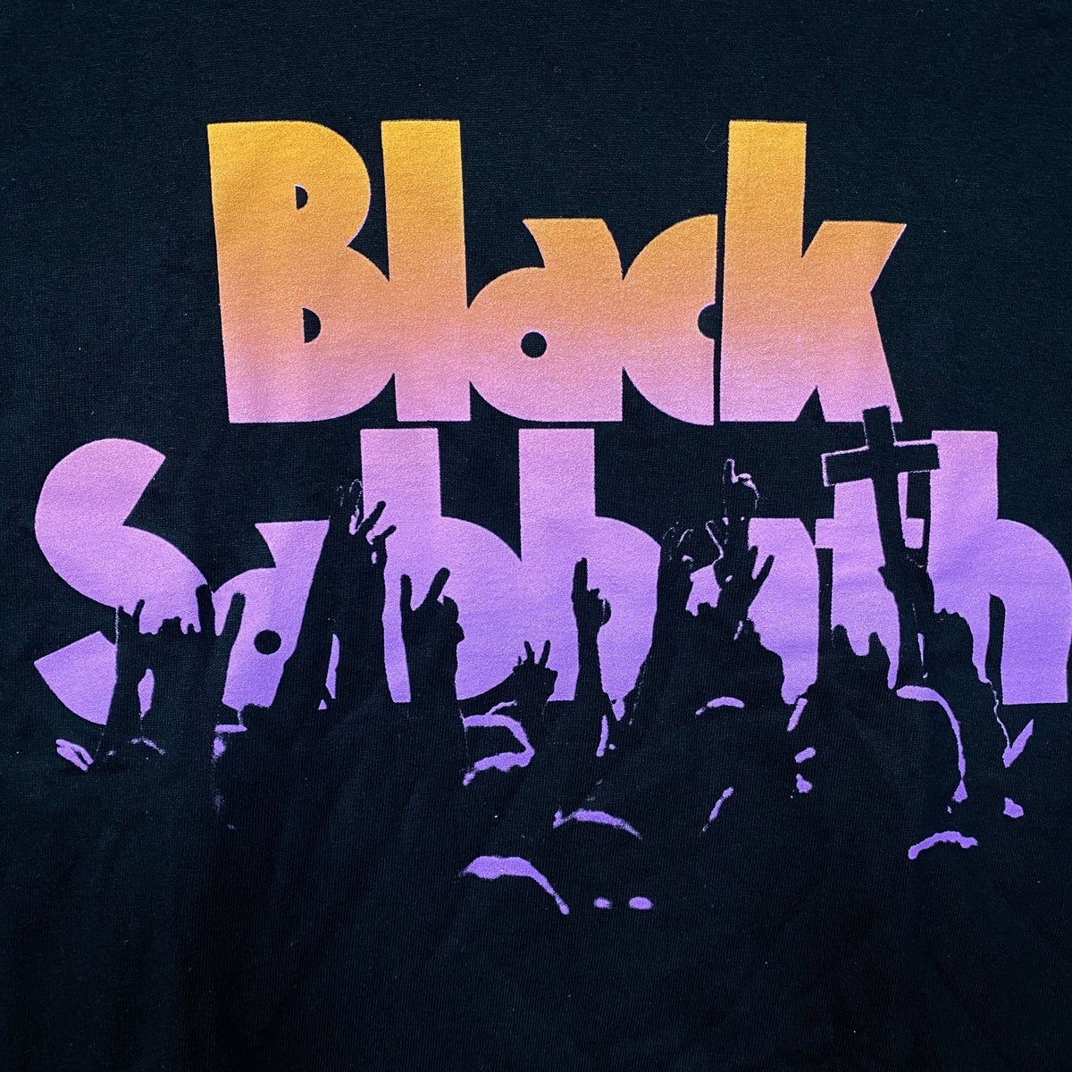 Black Sabbath Crowd Logo Heavy Metal Band T-Shirt Small product image 2