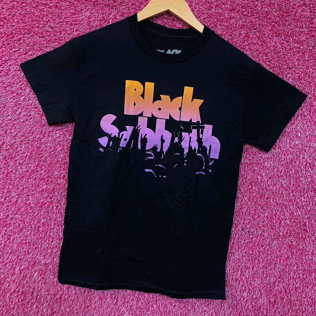 Black Sabbath Crowd Logo Heavy Metal Band T-Shirt Small product image 3