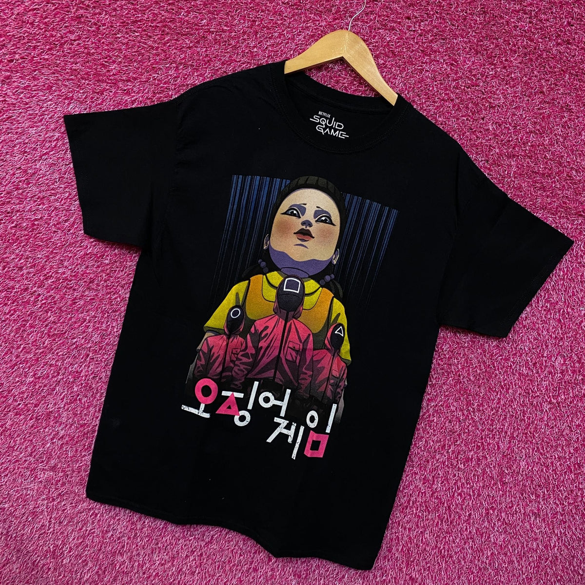 Squid Game Red Light Green Netflix Sereis Tee L product image 3