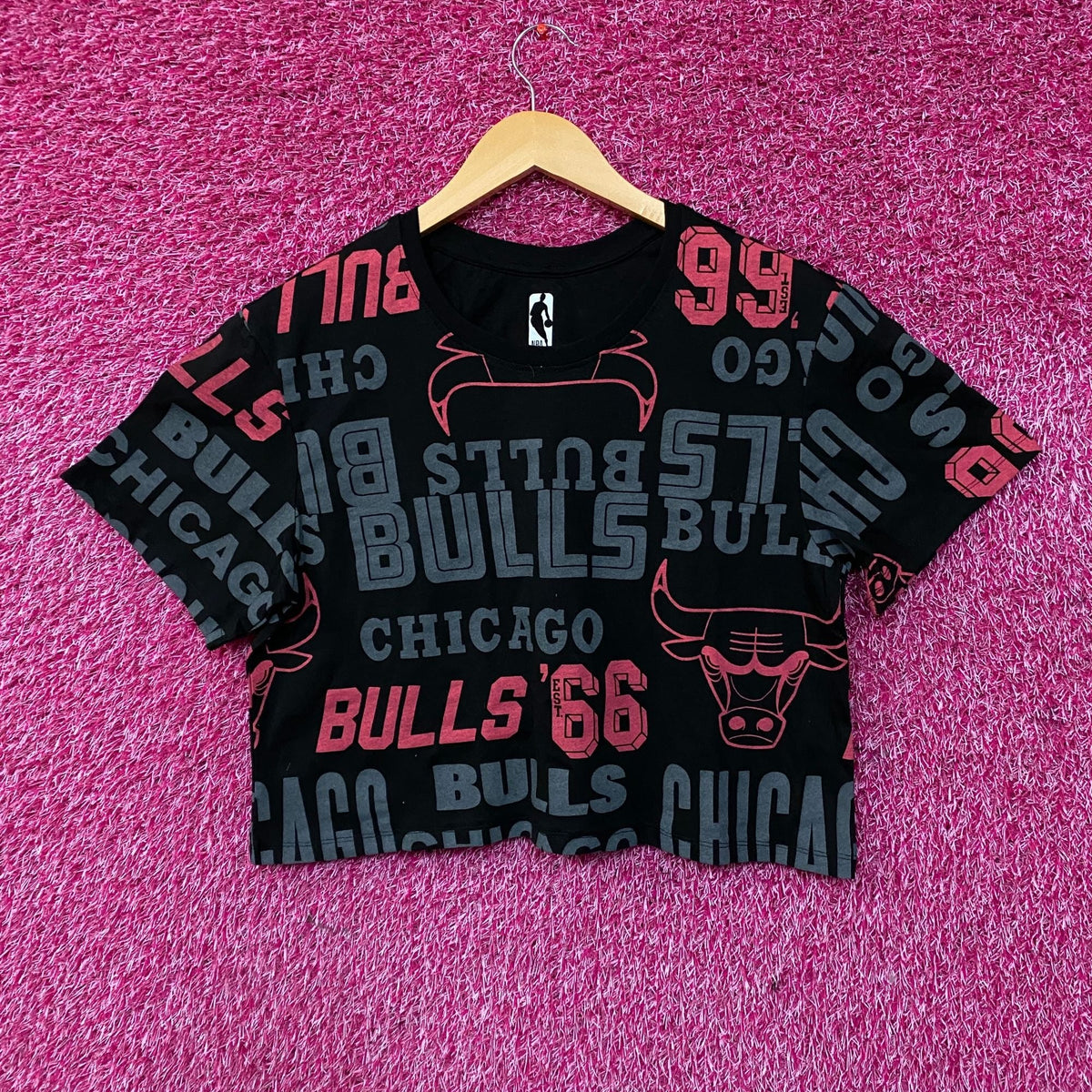 Chicago Bulls NBA All-Over Print Crop T-Shirt Medium product image 1