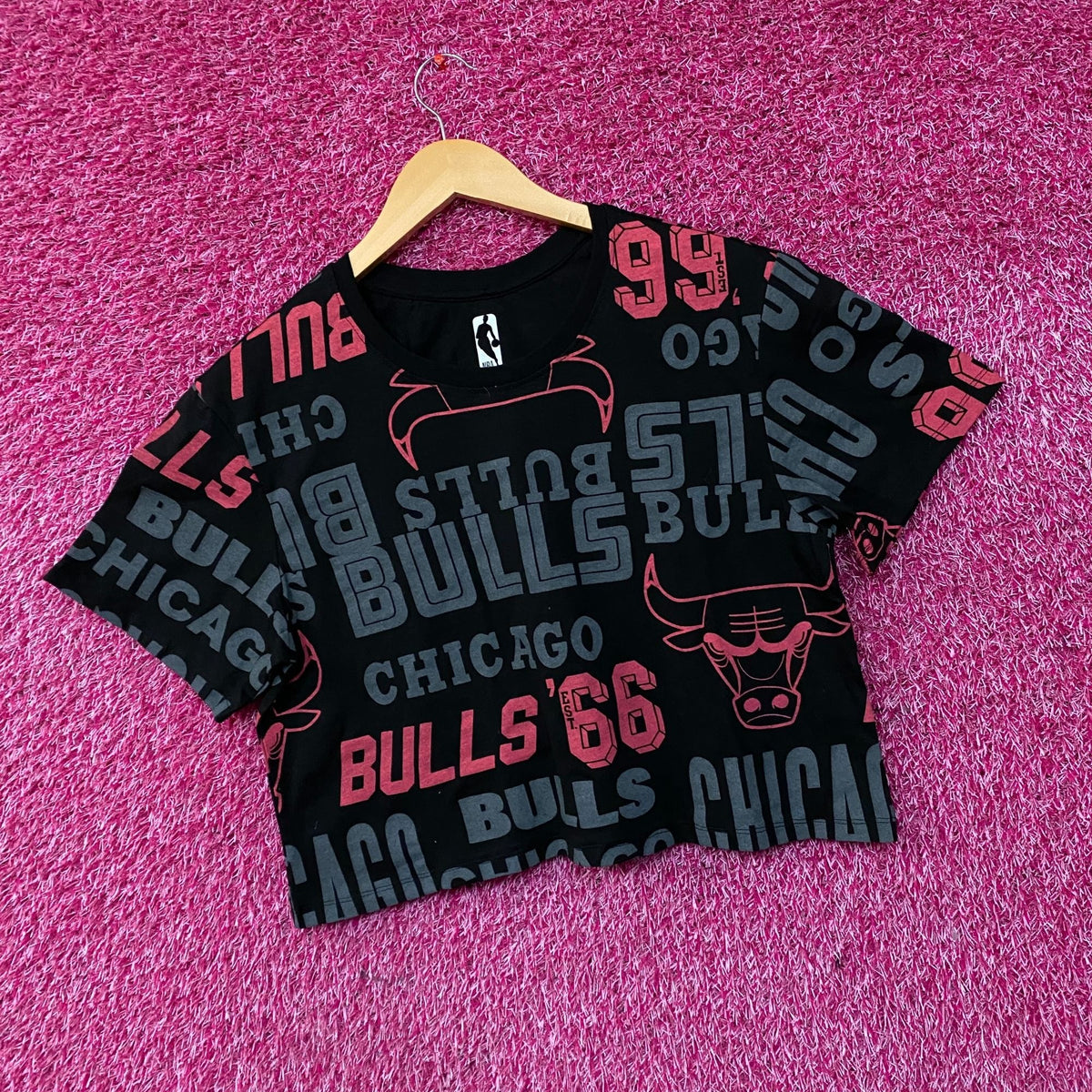Chicago Bulls NBA All-Over Print Crop T-Shirt Medium product image 3