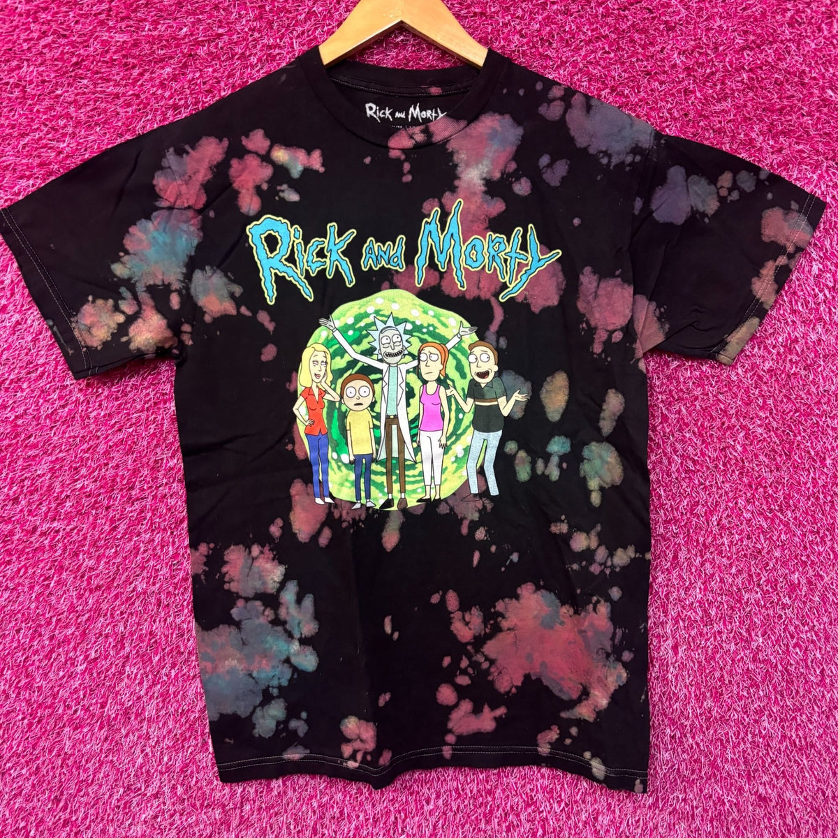 Rick and Morty Family Portrait tiedye T-shirt size medium product image 1
