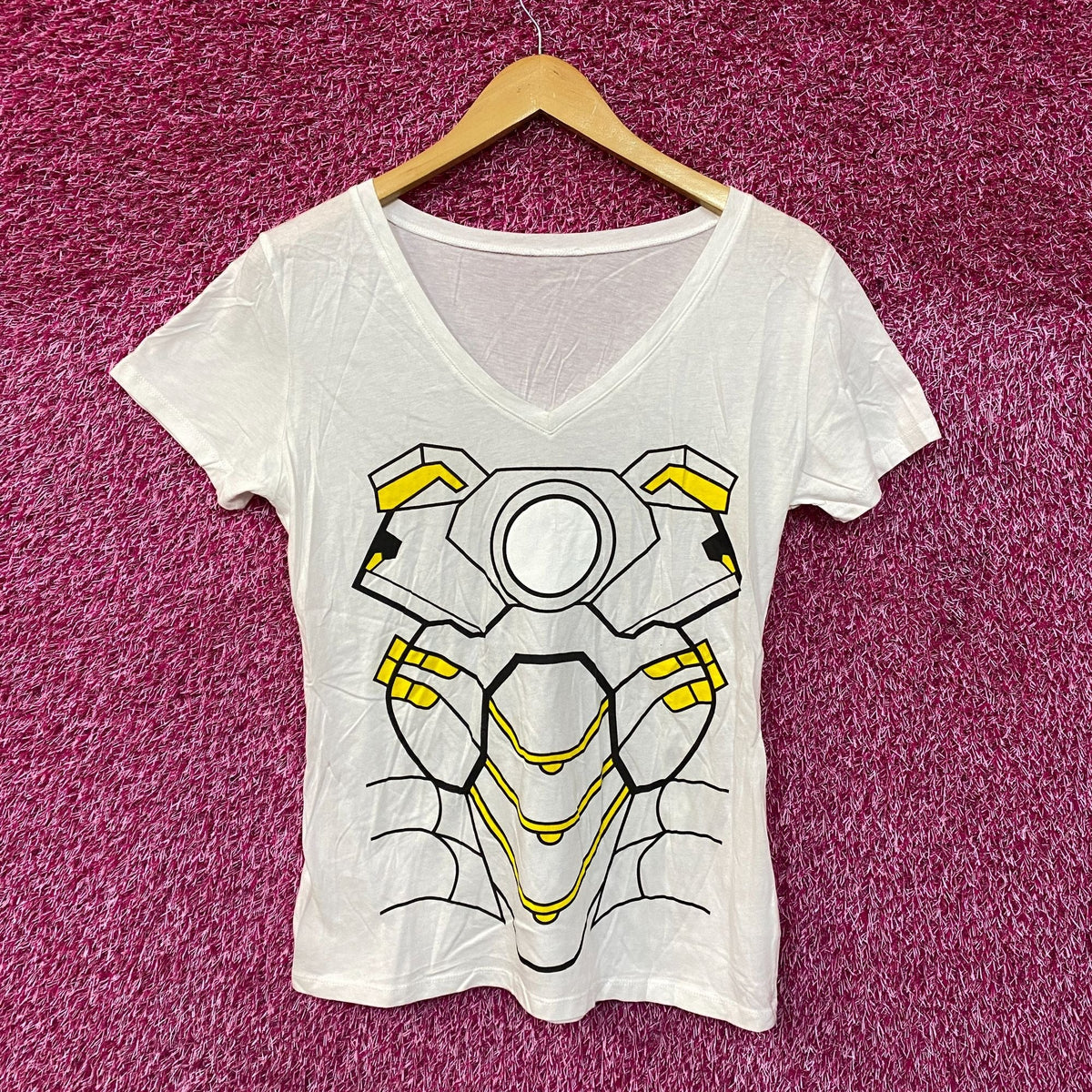 Iron Man Suit Womens Tshirt Size Medium product image 1