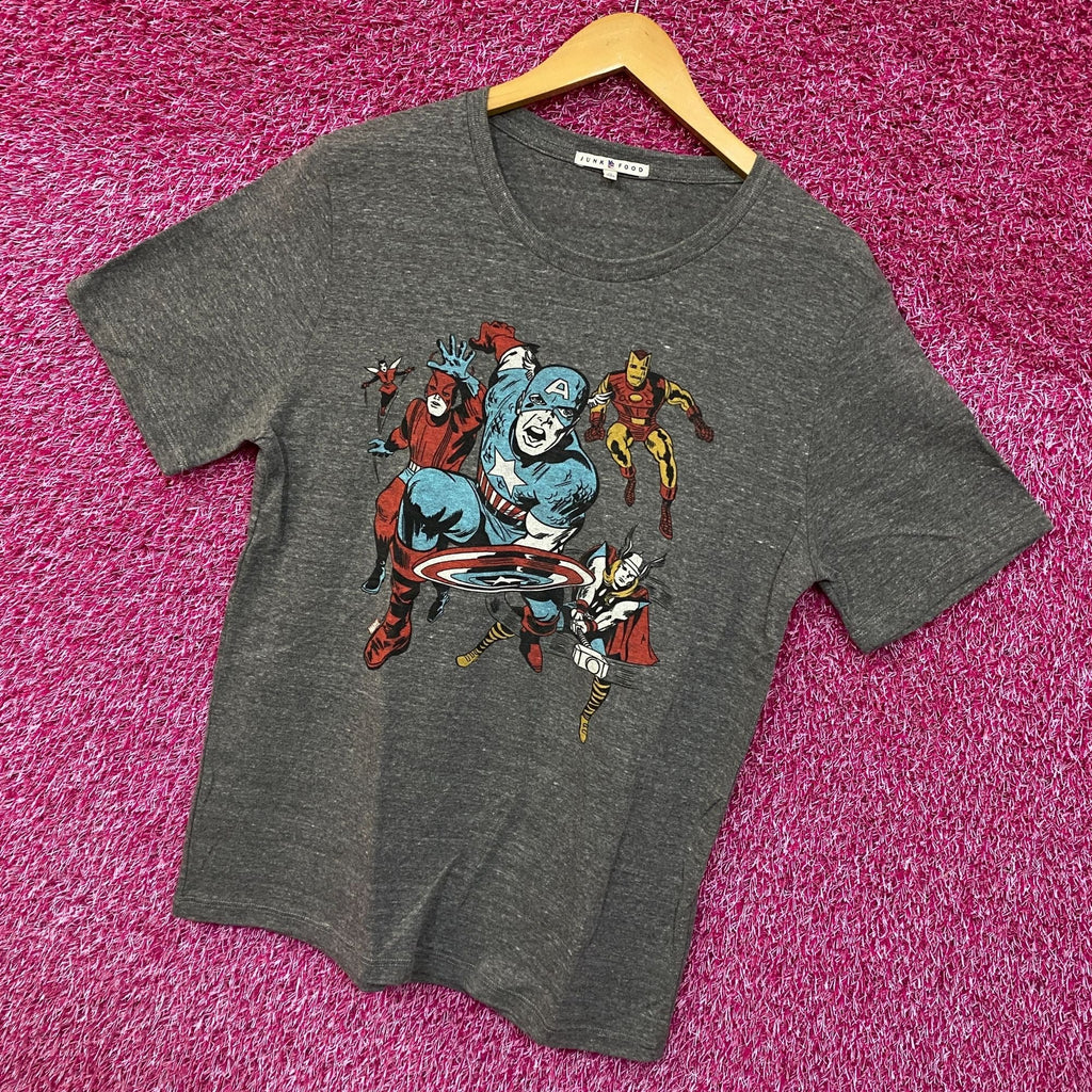 Marvel Avengers Comic Book Style Tshirt size medium product image 3