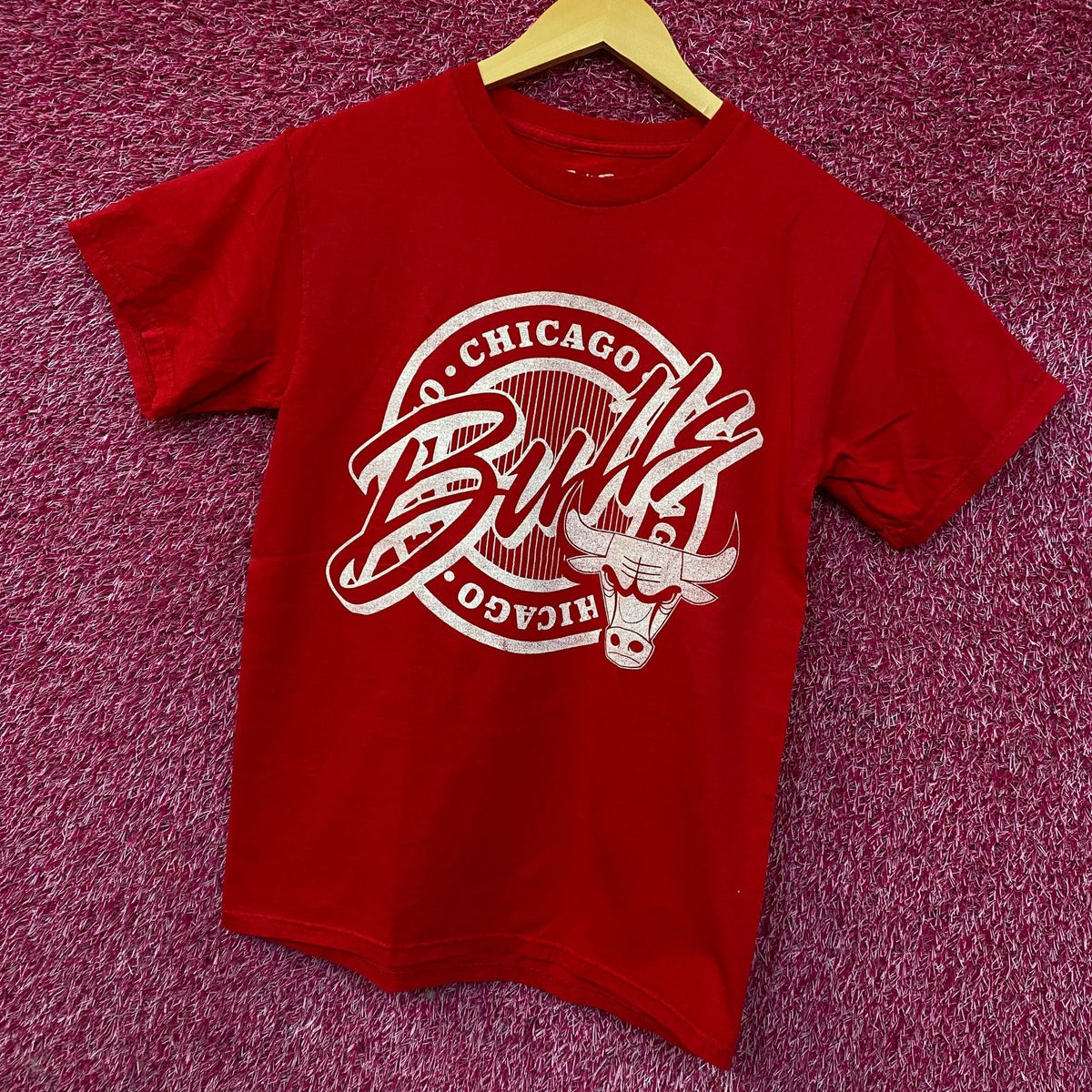 Junk Food Clothing NBA Chicago Bulls Crest Vintage Style product image 3