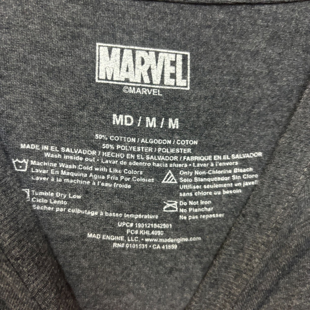 Marvel logo Tshirt size medium product image 4