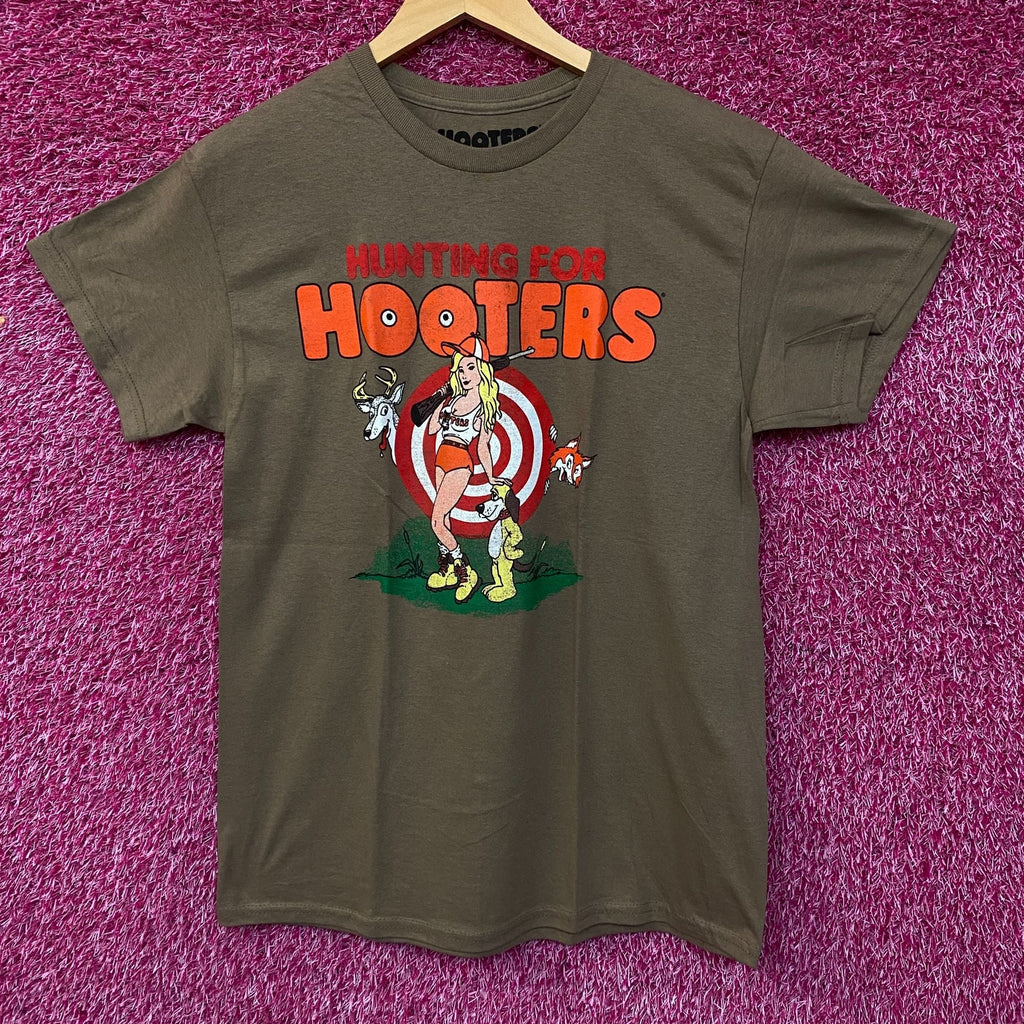 Hooters Hunting for Vintage Style T-shirt Medium product image 1