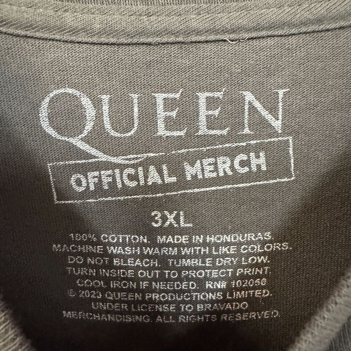 Queen A Night at the Opera Album Zodiac Crest Band Tee 3XL product image 4