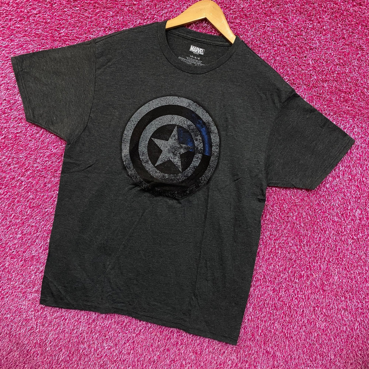 Captain America Salute to First Responders Marvel Tee L product image 3