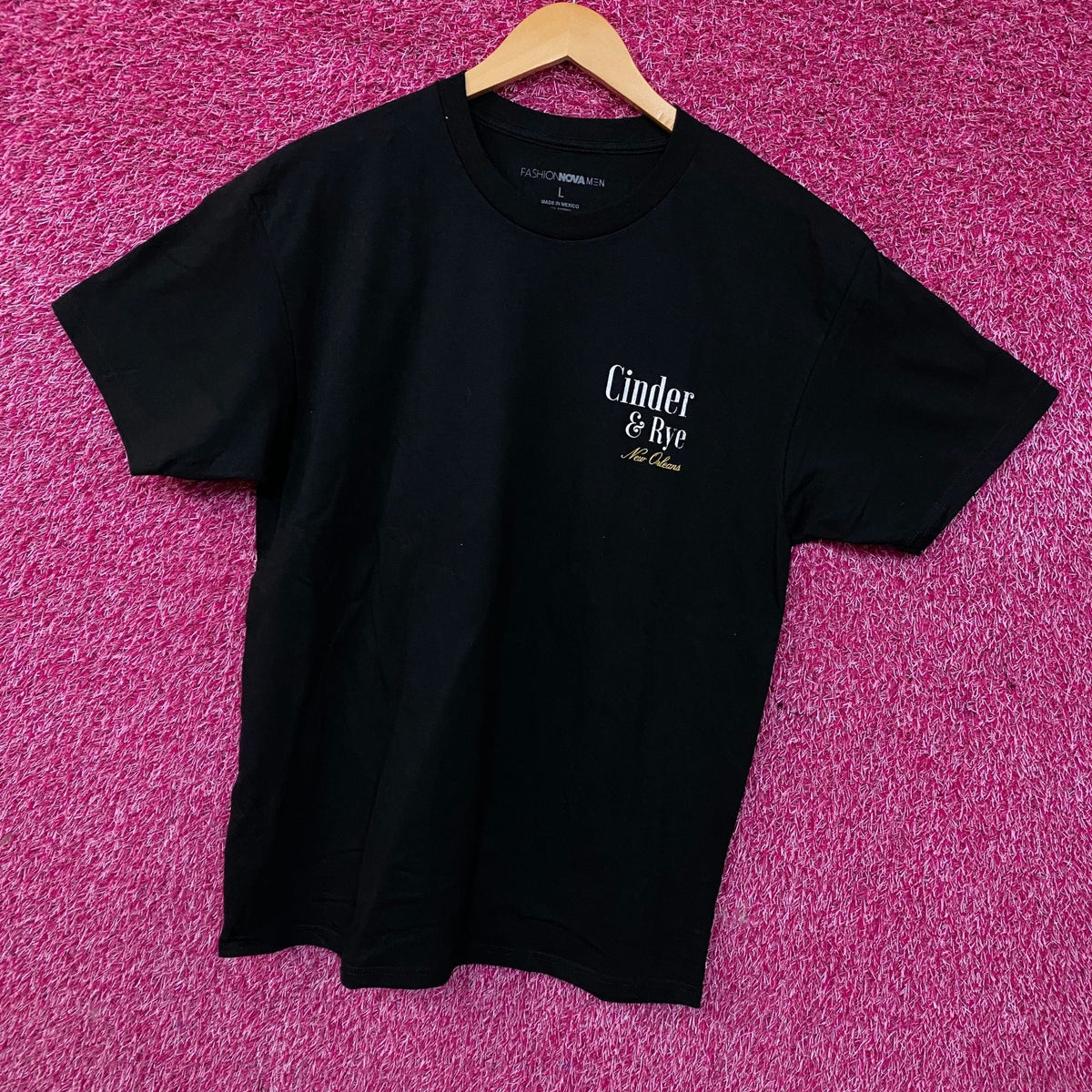 Fashion Nova Cinder & Rye Graphic T-Shirt Large product image 4