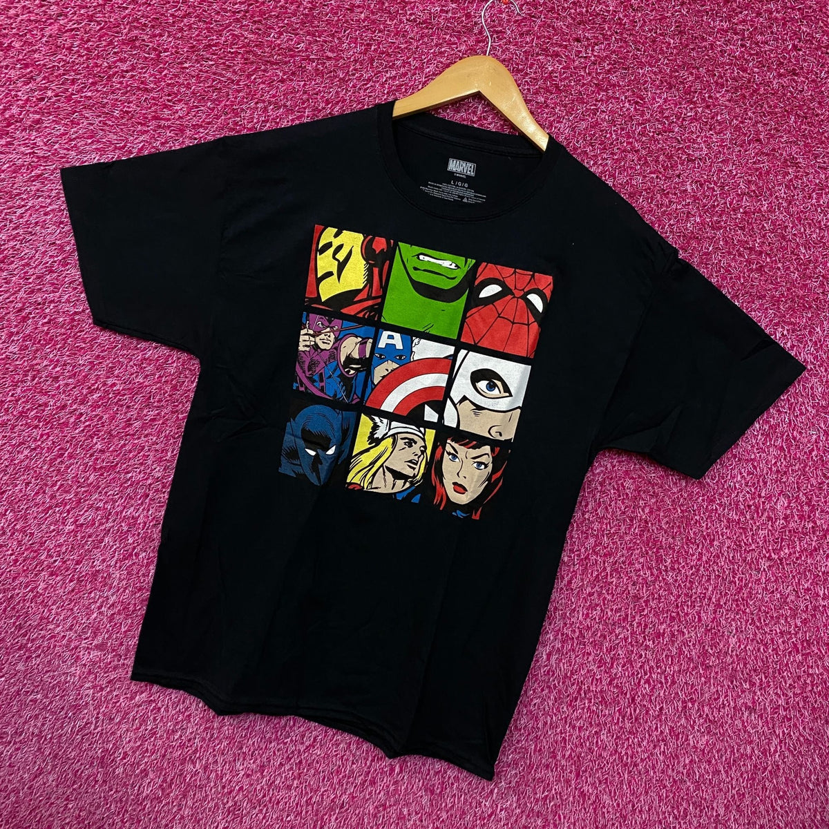 The Avengers Superhero Close-Up Tiles Marvel Comics Tee L product image 3