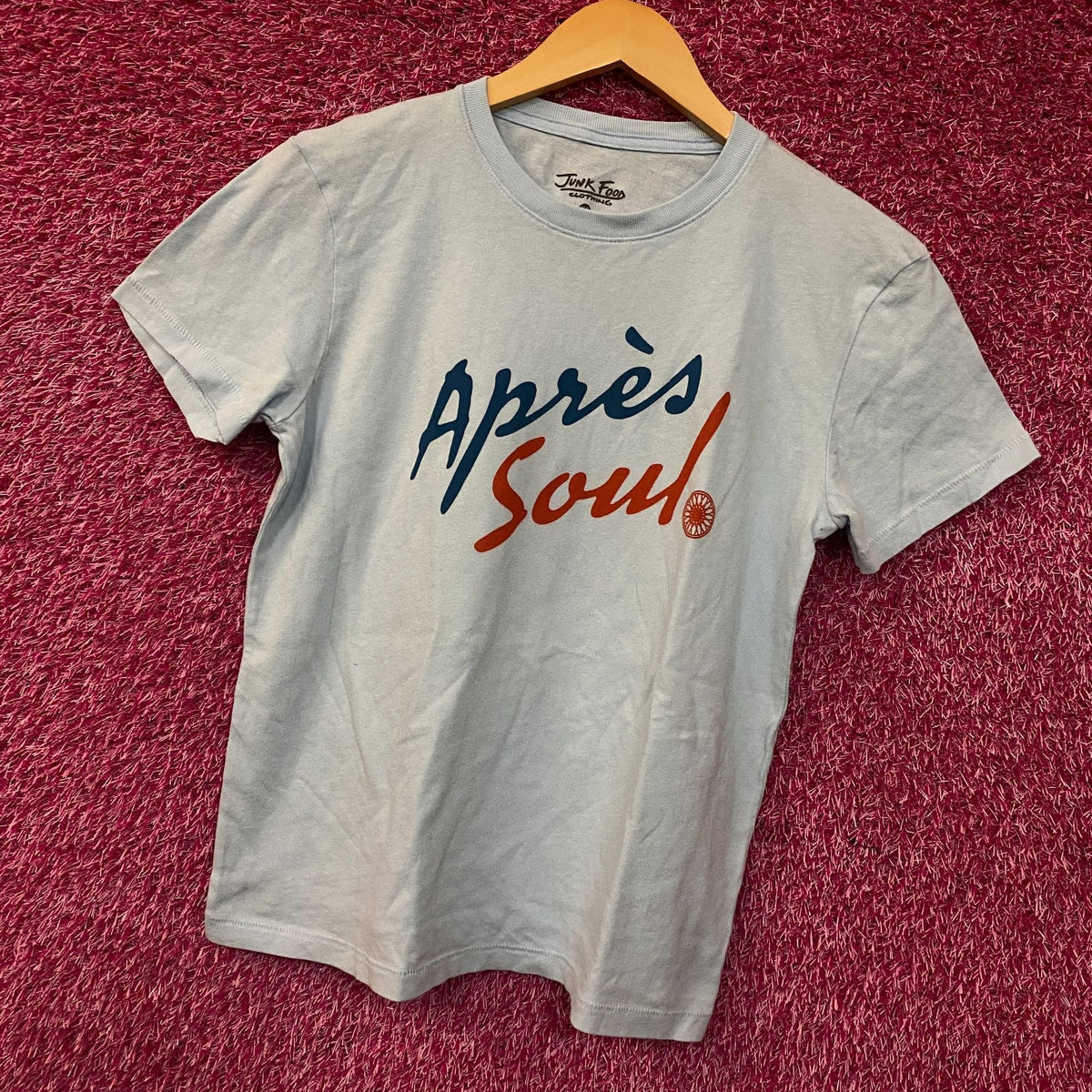 Junk Food Clothing Après Soul Graphic T-Shirt XS product image 3