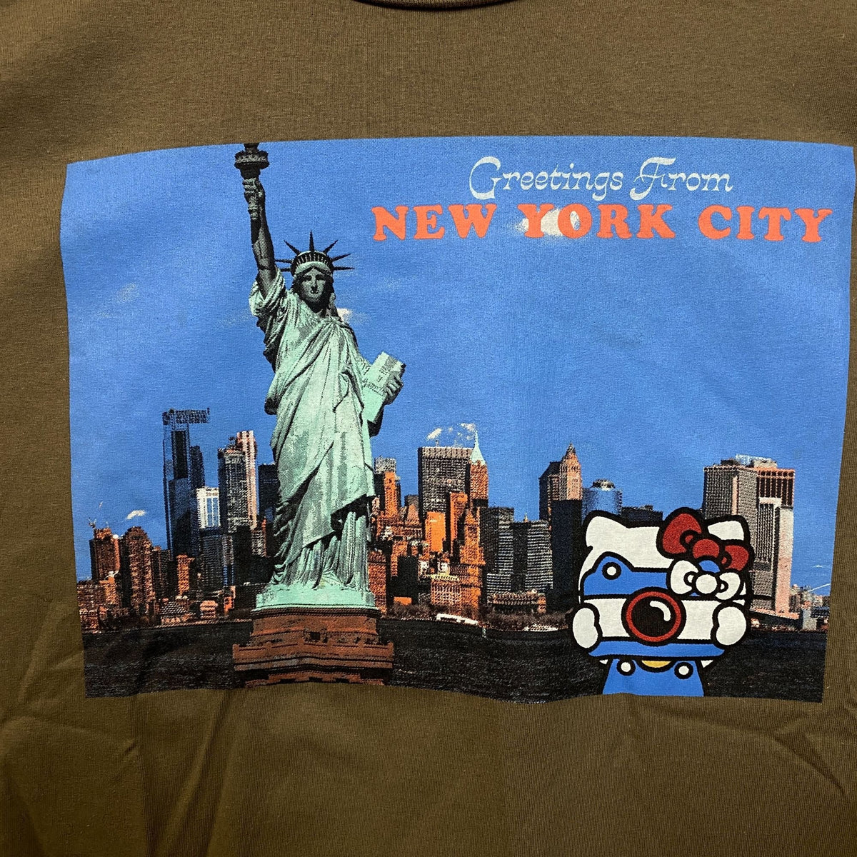 Sanrio Hello Kitty "Greetings From New York City" Graphic product image 2