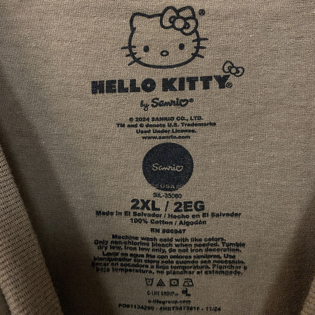 Sanrio Hello Kitty "Greetings From New York City" Graphic product image 10