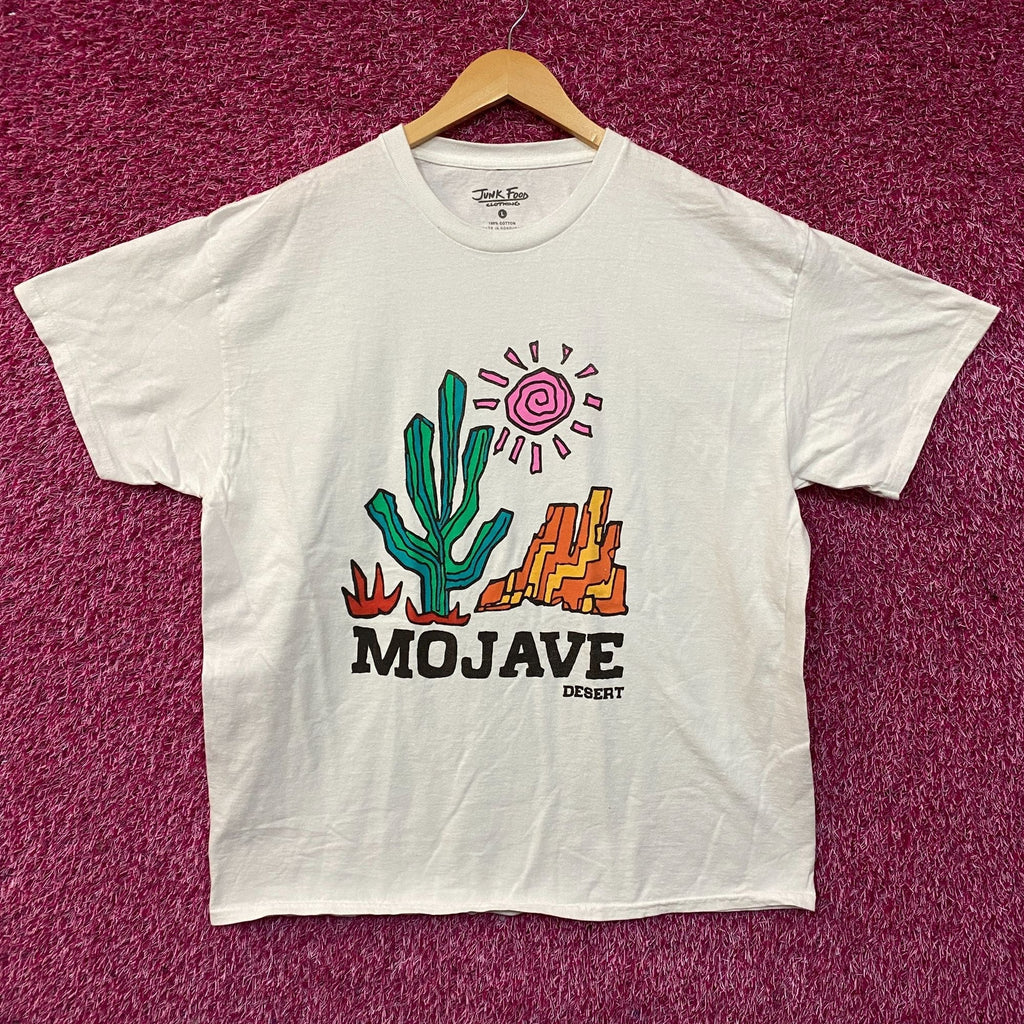 Junk Food Mojave Desert Flea Markey Graphic T-Shirt Large product image 1