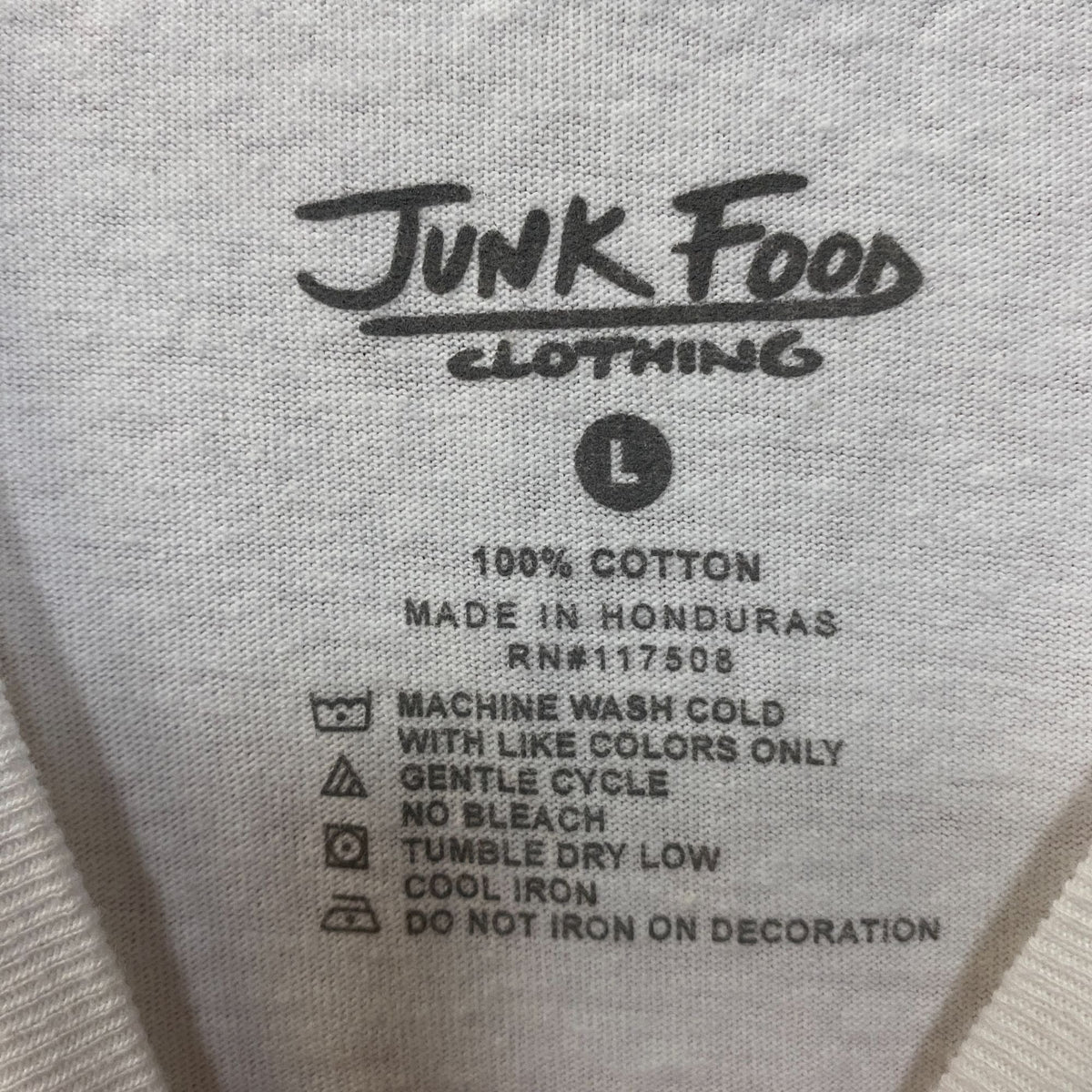 Junk Food Mojave Desert Flea Markey Graphic T-Shirt Large product image 4